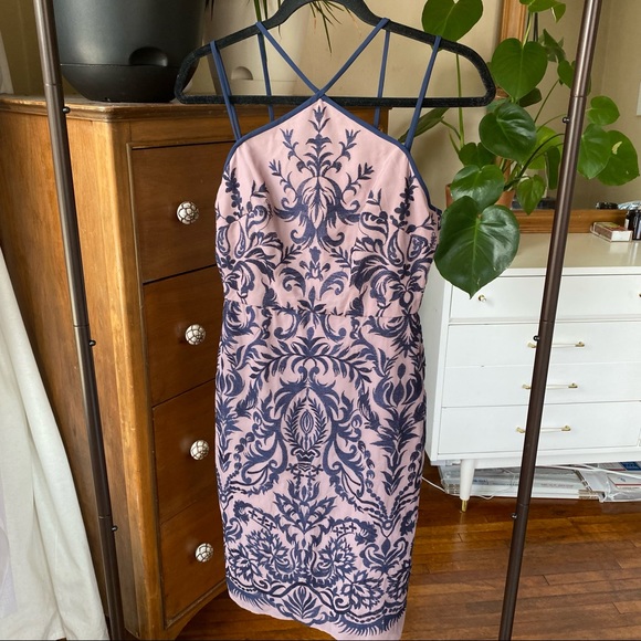NWT | BCBGMAXAZRIA | Mauve Embroidered Dress - Picture 2 of 8